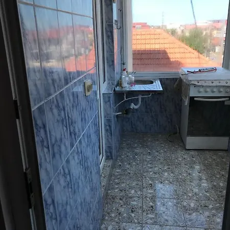 アパート Apartament コスティネシュティ